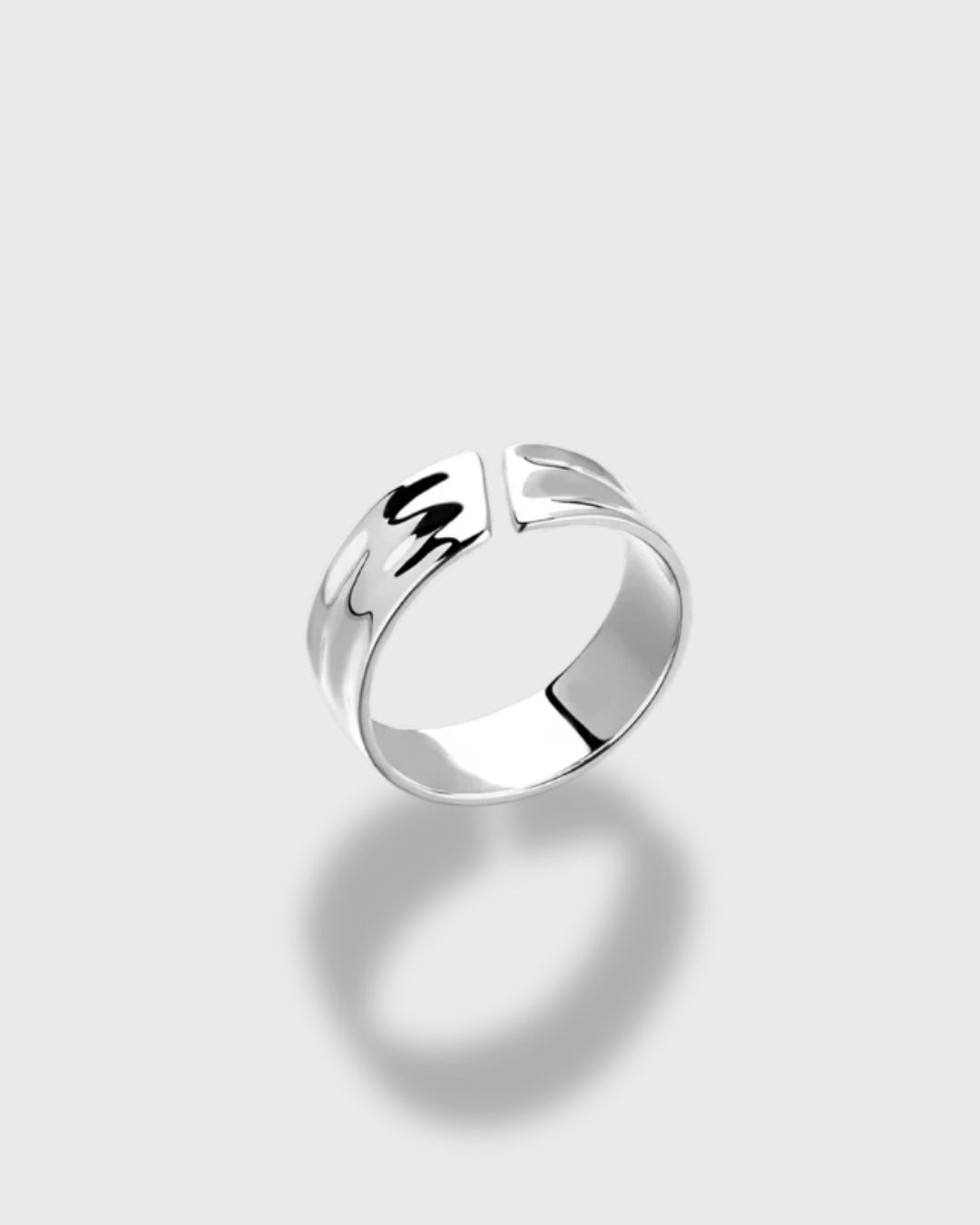 TEXTURED RING