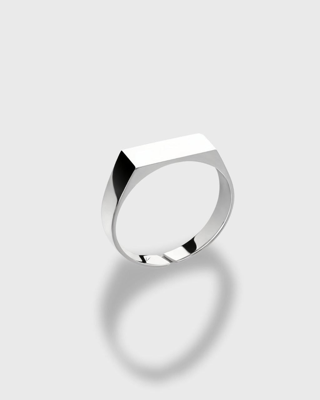 SIGNET RING